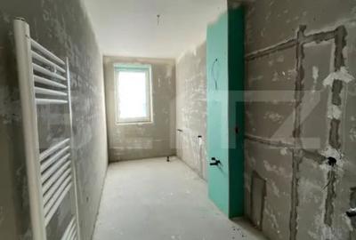 Apartament cu 2 camere semidecomandat în Chinteni
