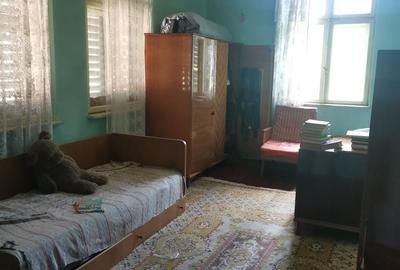 Casă cu 4 camere în Ultracentral