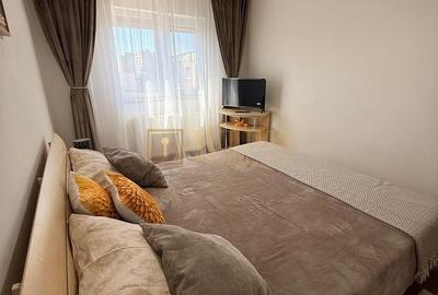 Apartament cu 3 camere semidecomandat, mobilat în Olimpia-Stadion