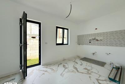Casă cu 3 camere cu Teren 215 Mp în Lumina