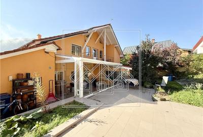Casă individuală cu 8 camere cu Canalizare în Cisnădioara - 2