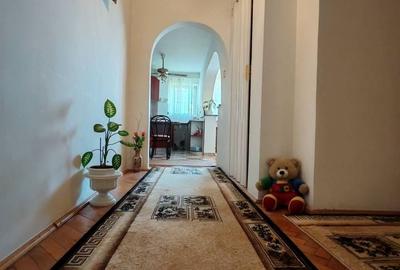 Apartament cu 3 camere decomandat în Dacia - 4