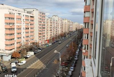 Apartament cu 4 camere semidecomandat în Moșilor