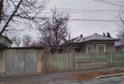 Casă cu 4 camere în Central