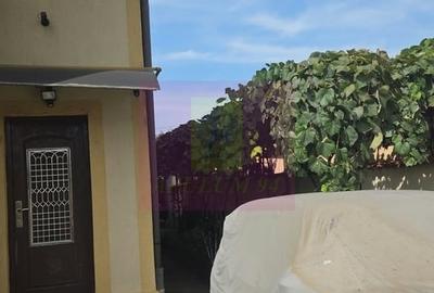 Casă cu 5 camere în Pantelimon