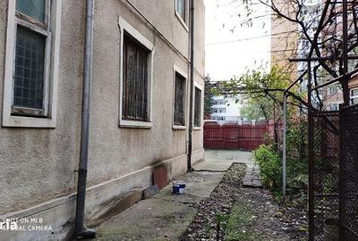 Casă cu 6 camere cu Teren 394 Mp în Micro 4 - 10