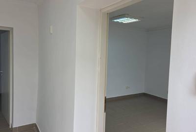 Spațiu comercial, de 50 mp, în Central - 2