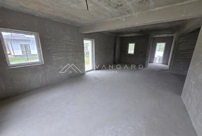 Duplex cu 4 camere cu Canalizare în Corușu - 6