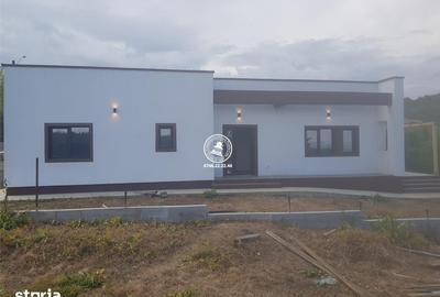 Casă cu 4 camere cu Teren 500 Mp în Tomești
