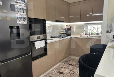 Apartament cu 4 camere decomandat în Central - 3