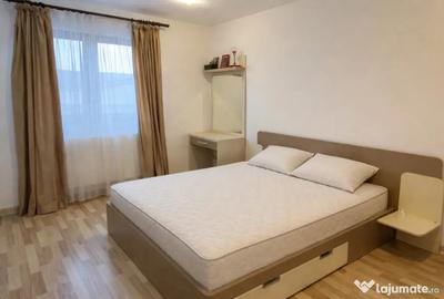 Casă cu 7 camere cu Teren 375 Mp în Central