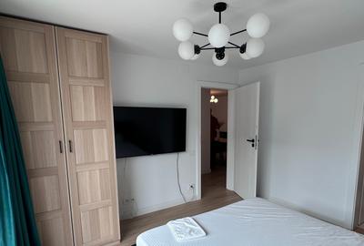 Apartament cu 4 camere decomandat, mobilat în P-ța Unirii