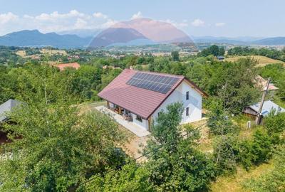 Casă individuală cu 5 camere cu Teren 2481 Mp în Sohodol - 1