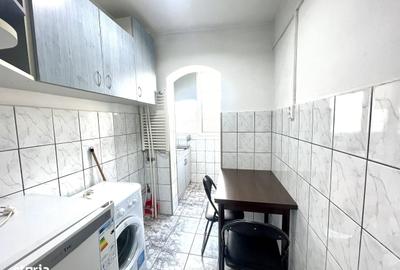 Garsonieră decomandată în Complex Studențesc