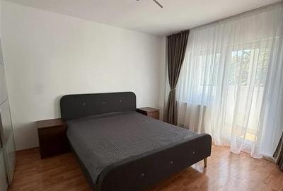 Apartament cu 3 camere decomandat, mobilat în Tei