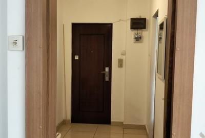 Apartament semidecomandat în Militari