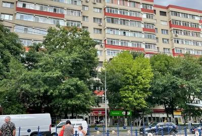 Spațiu comercial, de 80 mp, în Central