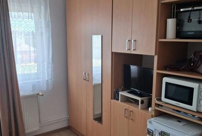 Garsonieră nedecomandată, mobilată în Lipovei