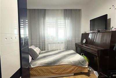 Apartament cu 3 camere decomandat în Far - 10