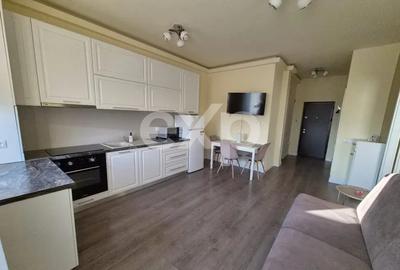 Apartament cu 3 camere semidecomandat, mobilat în Florești