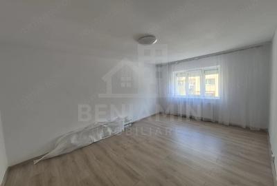Apartament cu 2 camere decomandat în 1 Mai