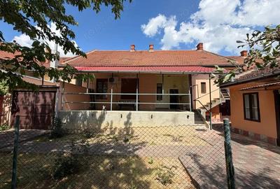 Casă cu Teren 629 Mp în Central
