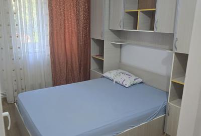 Apartament cu 3 camere semidecomandat în Popoveni