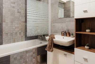 Apartament cu 3 camere decomandat în Tineretului