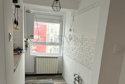 Apartament cu 2 camere decomandat, mobilat în P-ța Universității - 9
