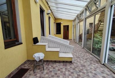 Duplex cu 6 camere cu Canalizare în 1 Decembrie 1918 - 2