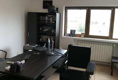 Apartament cu 5 camere decomandat în Romană - 2