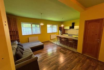 Apartament cu 3 camere semidecomandat, mobilat în Florești