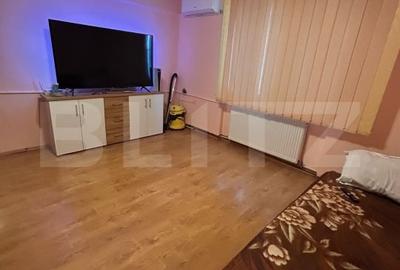 Apartament cu 2 camere semidecomandat, mobilat în Complex Studențesc
