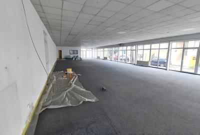 Spațiu comercial, de 300 mp, în Central - 6