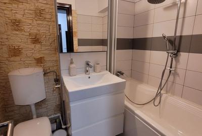 Apartament cu 2 camere decomandat în Casa de Cultură - 7