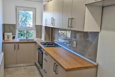 Apartament cu 2 camere semidecomandat în Centrul Civic