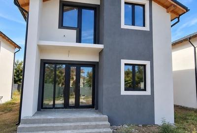 Casă cu 3 camere în Brestei