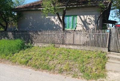Casă cu Teren 800 Mp în Central