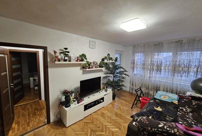 Apartament cu 2 camere semidecomandat, mobilat în Veteranilor