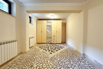 Casă individuală cu 8 camere cu Canalizare în Pipera - 54
