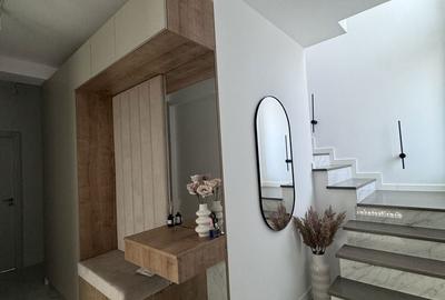 Casă cu 4 camere în Central - 2