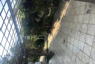 Casă cu 5 camere cu Canalizare în Petrolului - 9