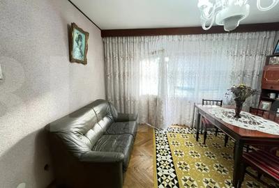 Apartament cu 4 camere decomandat în Central - 1
