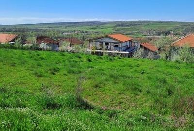 Teren de 900 mp, în Izvoru Bârzii