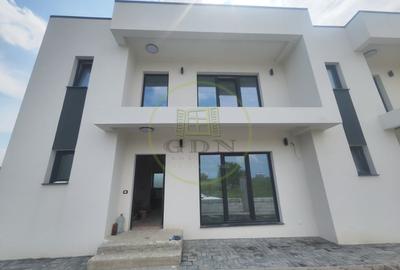 Casă individuală cu 3 camere cu Canalizare în Romanești