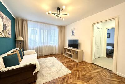 Apartament cu 2 camere semidecomandat, mobilat în Central