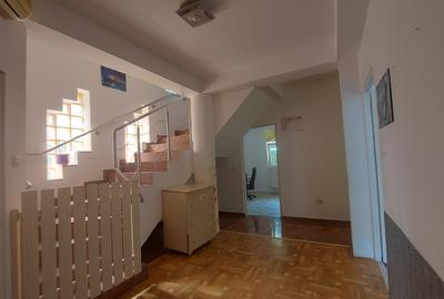 Casă cu 5 camere cu Canalizare în Tineretului - 14