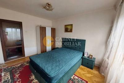 Apartament cu 2 camere semidecomandat, mobilat în Podu Roș