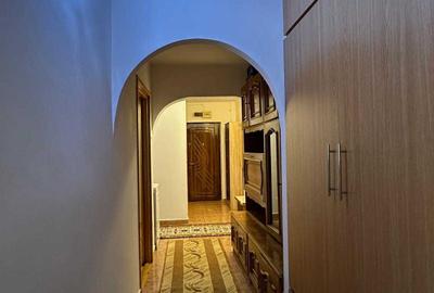 Apartament cu 2 camere decomandat în George Enescu