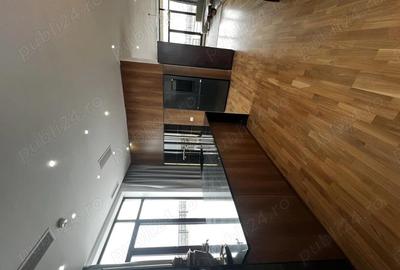 Apartament cu 5 camere decomandat, mobilat în Băneasa